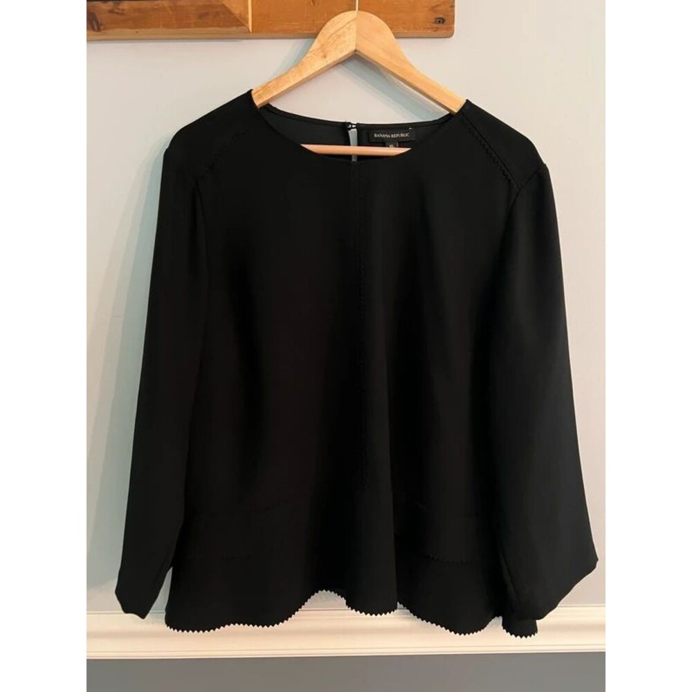 Banana Republic Black Scalloped Hem Long Sleeve Blouse XL NWOT